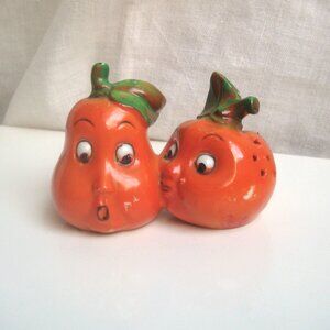 Vintage Kiss Surprise Anthropomorphic Fruit Veggie Salt Pepper Shaker Kitschy